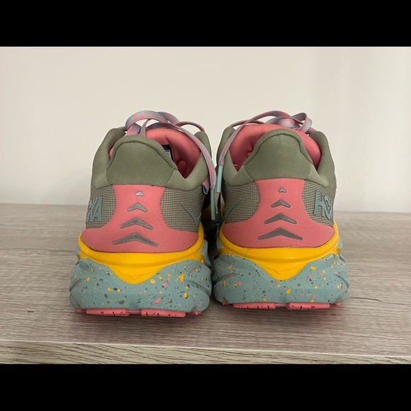 SOLD | HOKA Free People Clifton - size 6 (W) seaweed/green tea FP Movement HOKA - Picture 10 of 12